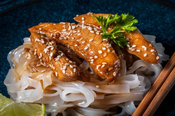 Kuře v teriyaki omáčce — Stock fotografie