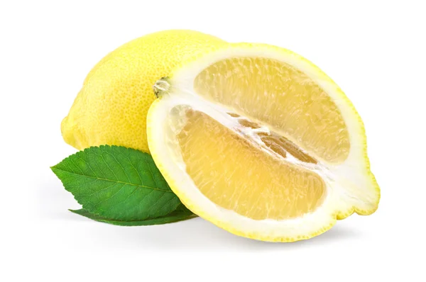 Limão fresco sobre fundo branco. Caminho de recorte — Fotografia de Stock