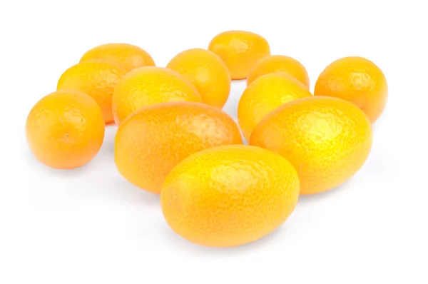 흰색 배경 컷아웃 절연 kumquats — 스톡 사진