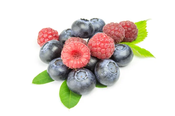 Blueberries and raspberries on white background — Stock Photo, Image