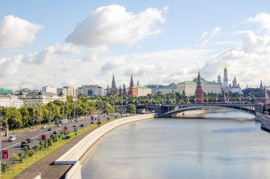 Kremlin Moskova Nehri üzerinden