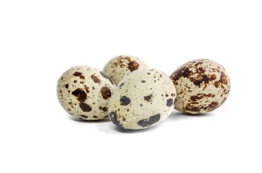 bıldırcın yumurtası beyaz zemin üzerine izole, Grup