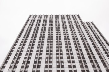 yüksek ofis binası