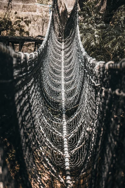 Hängebrücke zum Anfassen — Stockfoto