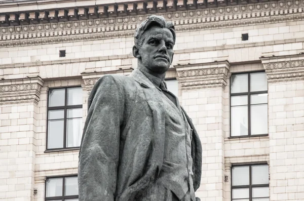 Vladimir Mayakovsky monument — Stockfoto