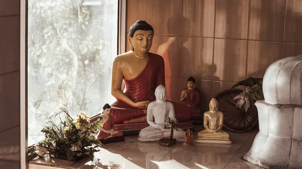 Set of Buddha statues in Sri Lanka — Stock Photo, Image