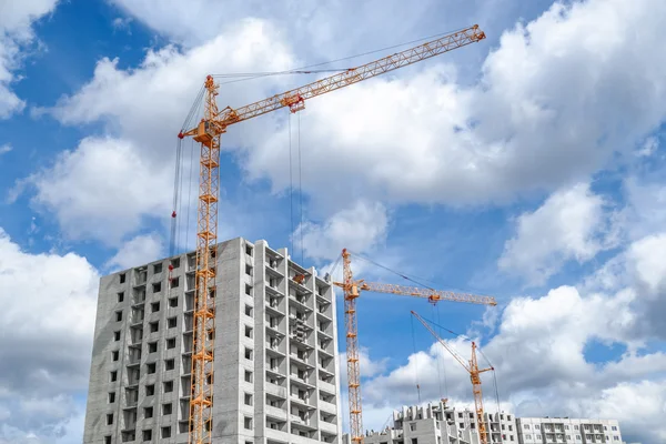 Kran und Baustelle — Stockfoto