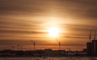 Yapı işleri ve inşaat vinçleri