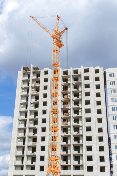 High-rise crane