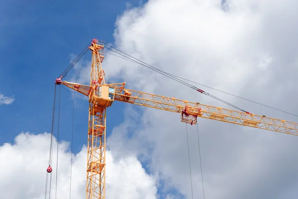 Skyscrapers construction and construction machinery — Stock Photo, Image