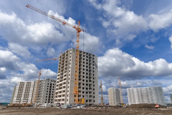 Met meerdere artikelen gebouw en industriële bouw kranen — Stockfoto