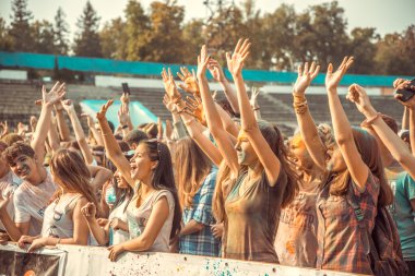 Penza, Rusya - 6 Eylül 2015: İnsanlar renk Holi Festivali
