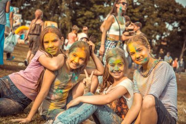 Penza, Rusya - 6 Eylül 2015: Hint renk parti Holi Rusya'da