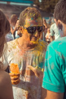Penza, Rusya - 6 Eylül 2015: Bayram renk Holi