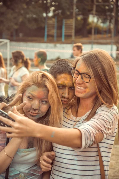 PENZA, RÚSSIA - SETEMBRO 6, 2015: Adolescentes felizes — Fotografia de Stock