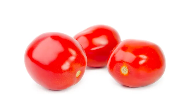 Sappige tomaten geïsoleerd — Stockfoto