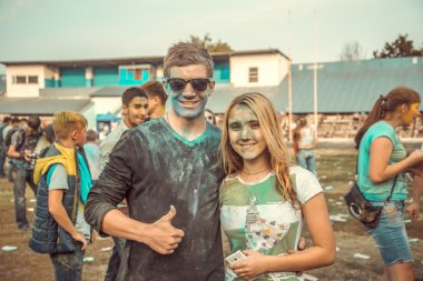 Penza, Rusya - 6 Eylül 2015: Renk Festivali. Gençler Holi Festivali Rusya renkleri kutladı