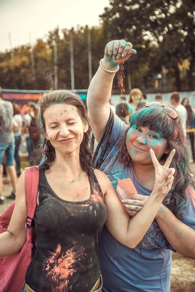 PENZA, RUSSIA - SEPTEMBER 6, 2015: Holi celebrations. People celebrated Holi festival of colors in Russia — Stock Fotó