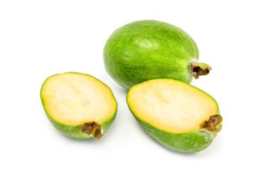 Fayjoa beyaz üzerine izole