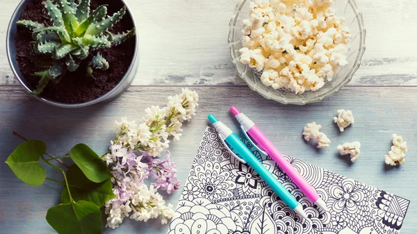 Adult coloring books, new stress relieving trend — Stock Photo, Image