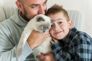 Baba ve oğul portre, babalar günü kavramı, gerçek aile