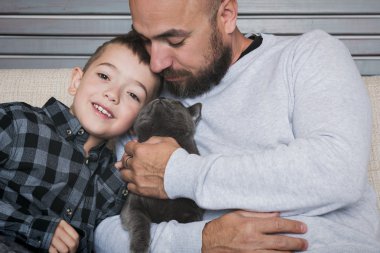 Baba ve oğul portre, babalar günü kavramı, gerçek aile