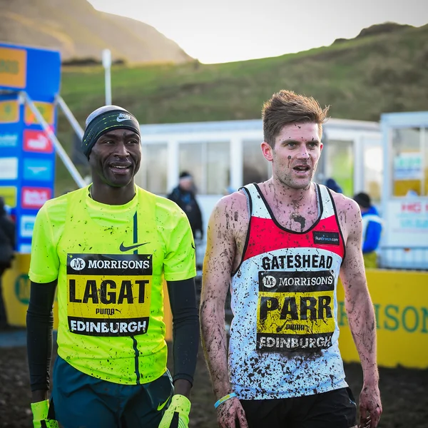Edinburgh, İskoçya, Birleşik Krallık, 10 Ocak 2015 - elit sporcuların büyük Edinburgh çapraz ülke çalıştırmak sonra yorgun. Erkekler Invitational 4 k yarışı geçen yılın şampiyonu Garrett Heath, ABD tarafından kazanıldı. — Stok fotoğraf