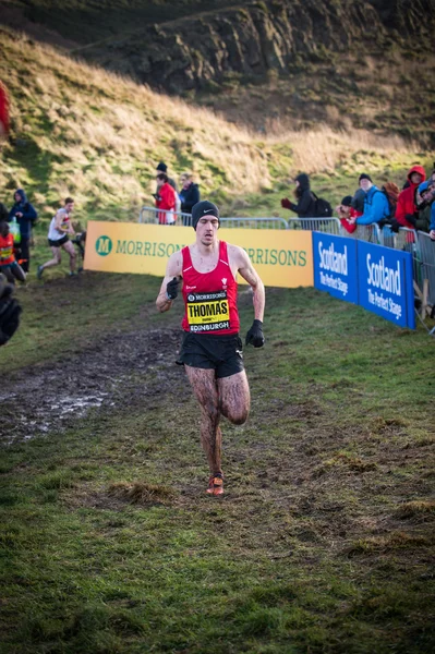 Edinburgh, scotland, uk, januar 10, 2015 - elitäre athleten messen sich beim großen edinburgh cross-country run event. Das 4k-Einladungsrennen der Männer gewann der letztjährige Sieger Garrett Heide aus den USA.. — Stockfoto