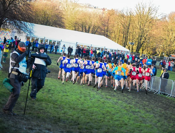 EDINBURGH, SCOTLAND, Royaume-Uni, 10 janvier 2015 - Des athlètes d "élite participent à la Great Edinburgh Cross Country Run. La course masculine de 8km a été remportée par le champion de l'an dernier Chris Derrick . — Photo