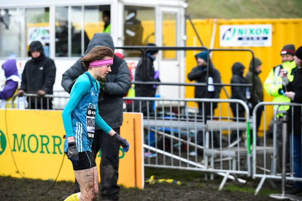 EDINBURGH, स्कॉटलैंड, ब्रिटेन, जनवरी 10, 2015 ग्रेट एडिनबर्ग क्रॉस कंट्री रन के बाद कुलीन एथलीट समाप्त हो गए। महिला की 6k दौड़ एमिलिया गोरेक्का द्वारा जीती गई थी . — स्टॉक फ़ोटो, इमेज