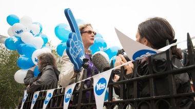 Edinburgh, İskoçya, Birleşik Krallık, 18 Eylül 2014 - kamu referandum günü Edinburgh bağımsızlık onların görüş ifade