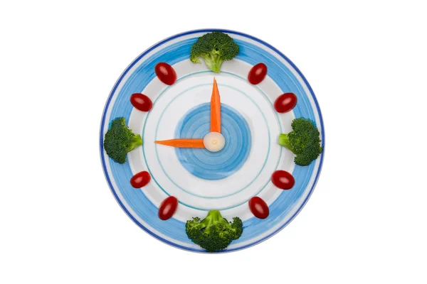 Horloge alimentaire aux légumes, concept d'alimentation saine, isolé sur fond blanc avec espace de copie — Photo
