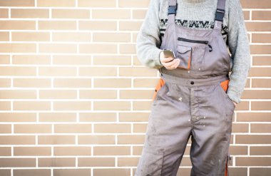 Hareket eden telefon, 24 7 yardım kavramı ile anonim el işleri ustası