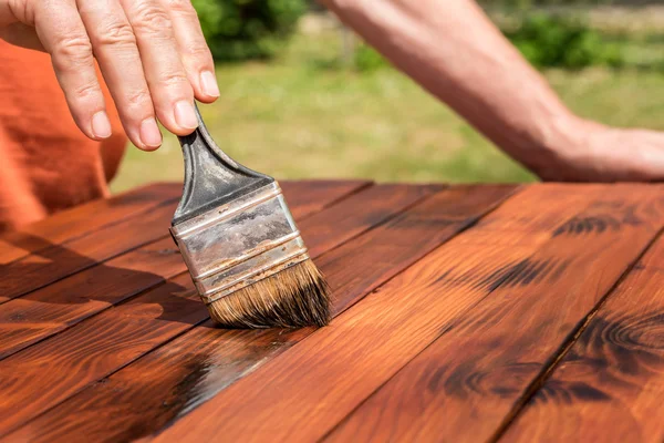 Mann mit Pinsel, diy Konzept — Stockfoto