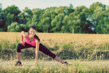 Çekici Bayan koşu önce germe