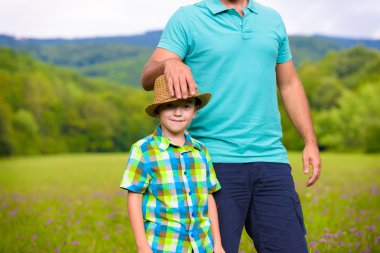 Mutlu baba ve oğul zaman kavramı