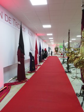 Paskalya tahtlar ve kostüm Sergisi