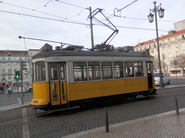 Tranvía amarillo de Lisboa — Foto de Stock