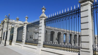 Madrid Kraliyet Sarayı korkuluk