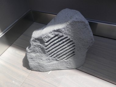 Beton köşe hoparlörü