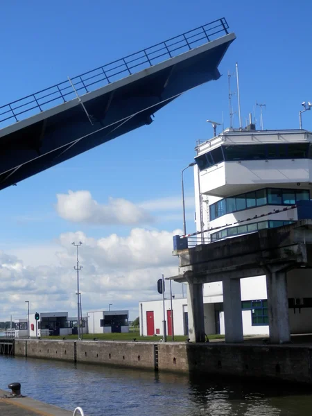 Half open lift bridge — Stock Photo, Image