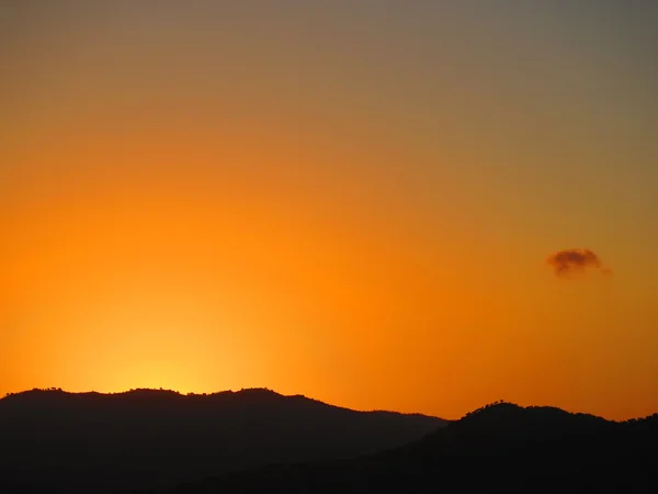 Nascer do sol laranja em Espanha — Fotografia de Stock