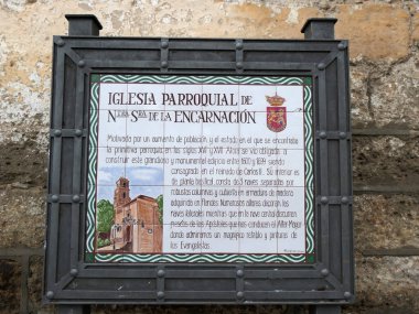 Köydeki beleş turist tabelası Endülüs 'ün en eski kilisesine adanmıştır.