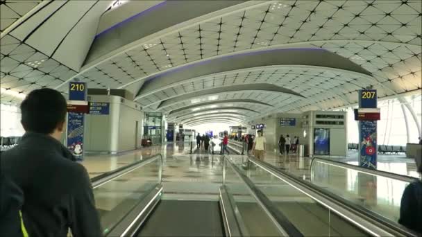 東アジア 11月29 2019 有名な香港国際空港のインテリアビュー — ストック動画
