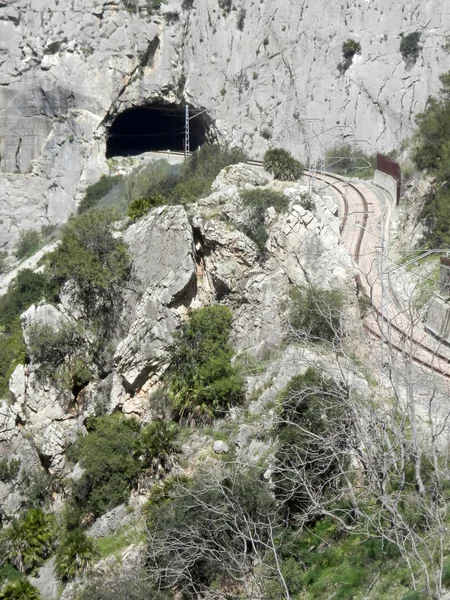 Kolejowej i tunel w gorge w El Chorro — Zdjęcie stockowe