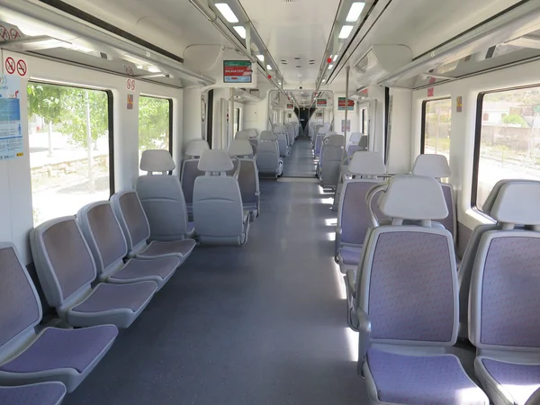 Boş yerel tren