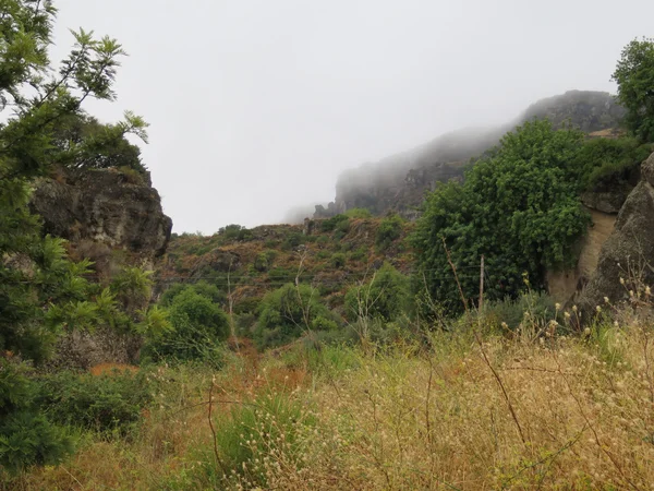 Nevoeiro sobre a montanha — Fotografia de Stock