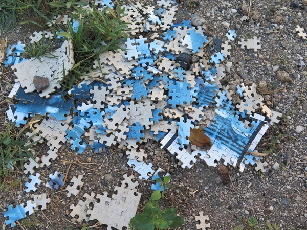 Abandoned Jigsaw puzzle — Stock Photo, Image