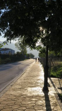 Erken sabah yürüyüşü