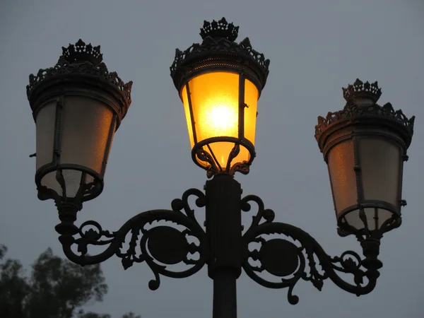 Lanterna antes do amanhecer — Fotografia de Stock